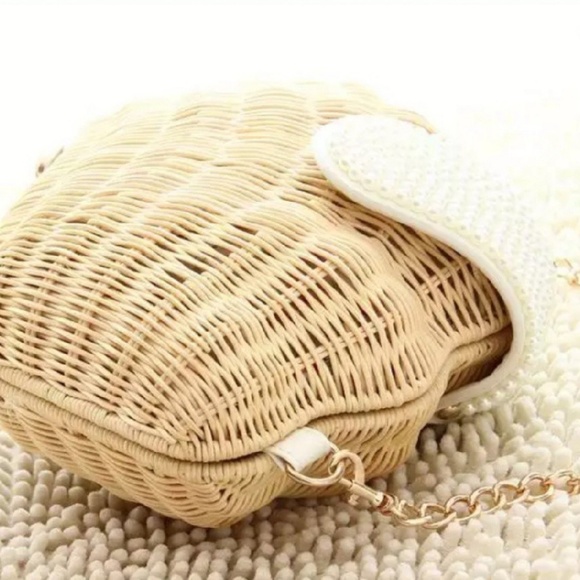 Shell Pearl Wicker Handbag - Picture 7 of 8